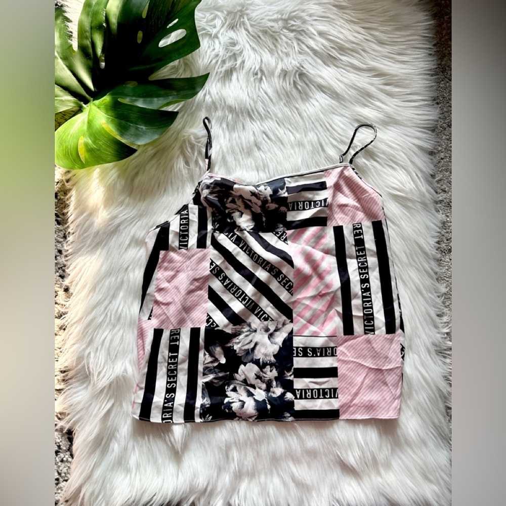 *sold* NWT Rare Sexy Victoria’s Secret Lounge Top - Picture 1 of 7